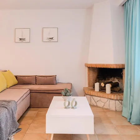 Villa Manoir Dennise Agrilia